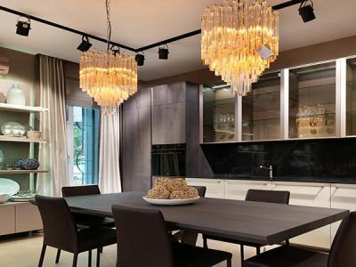 Sáng một không gian lệch tầng với Pha Lê Hà Nội